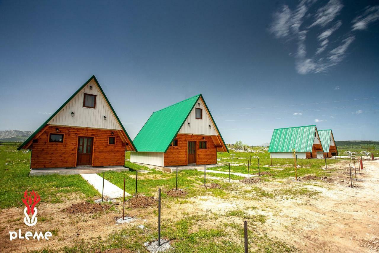 Family Houses Pleme Жабляк Экстерьер фото